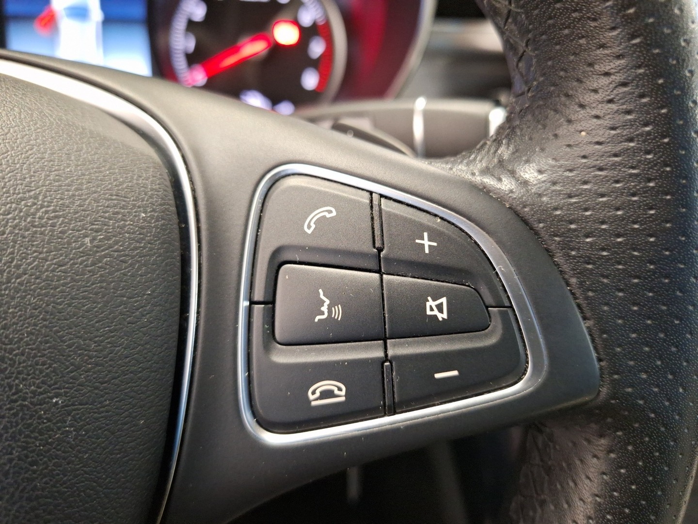 MERCEDES-BENZ C 2018