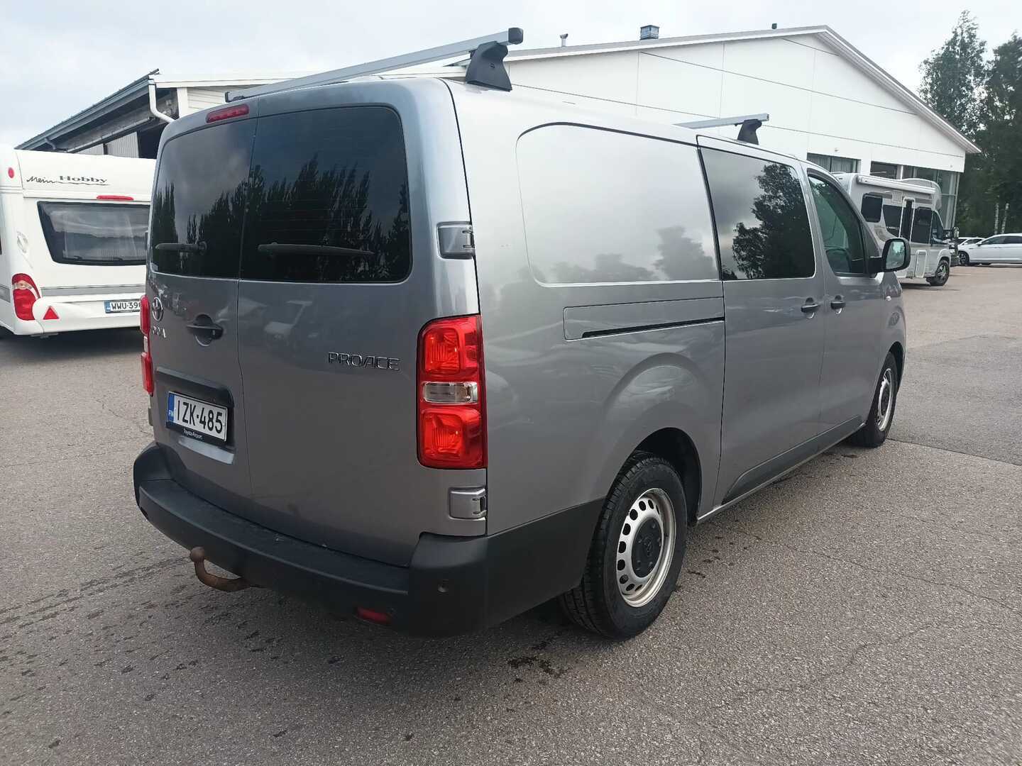 TOYOTA Proace 2021