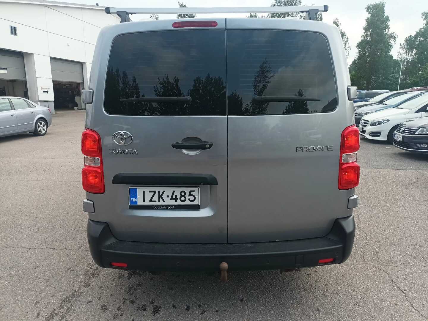 TOYOTA Proace 2021