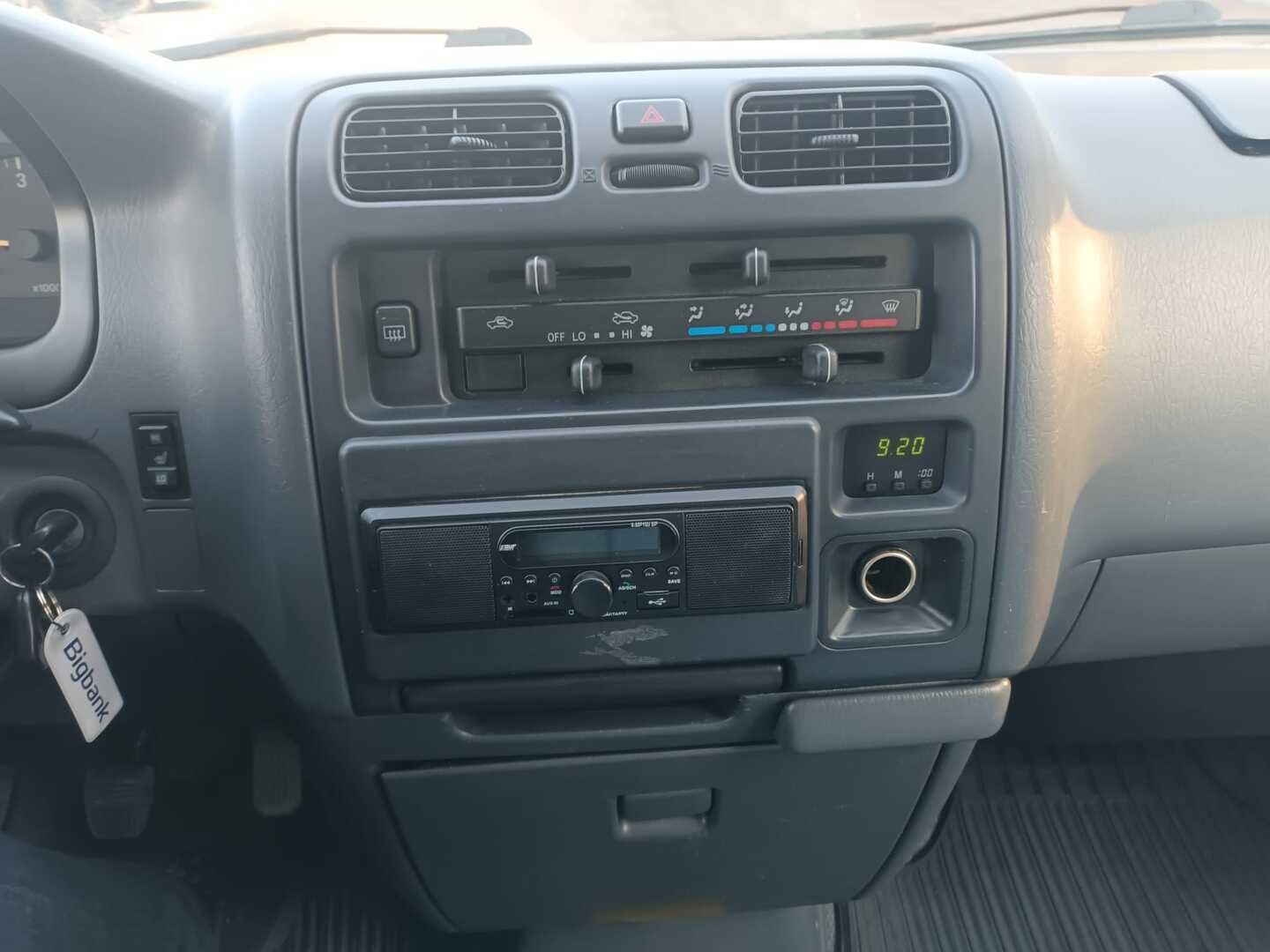 TOYOTA Hiace 2002