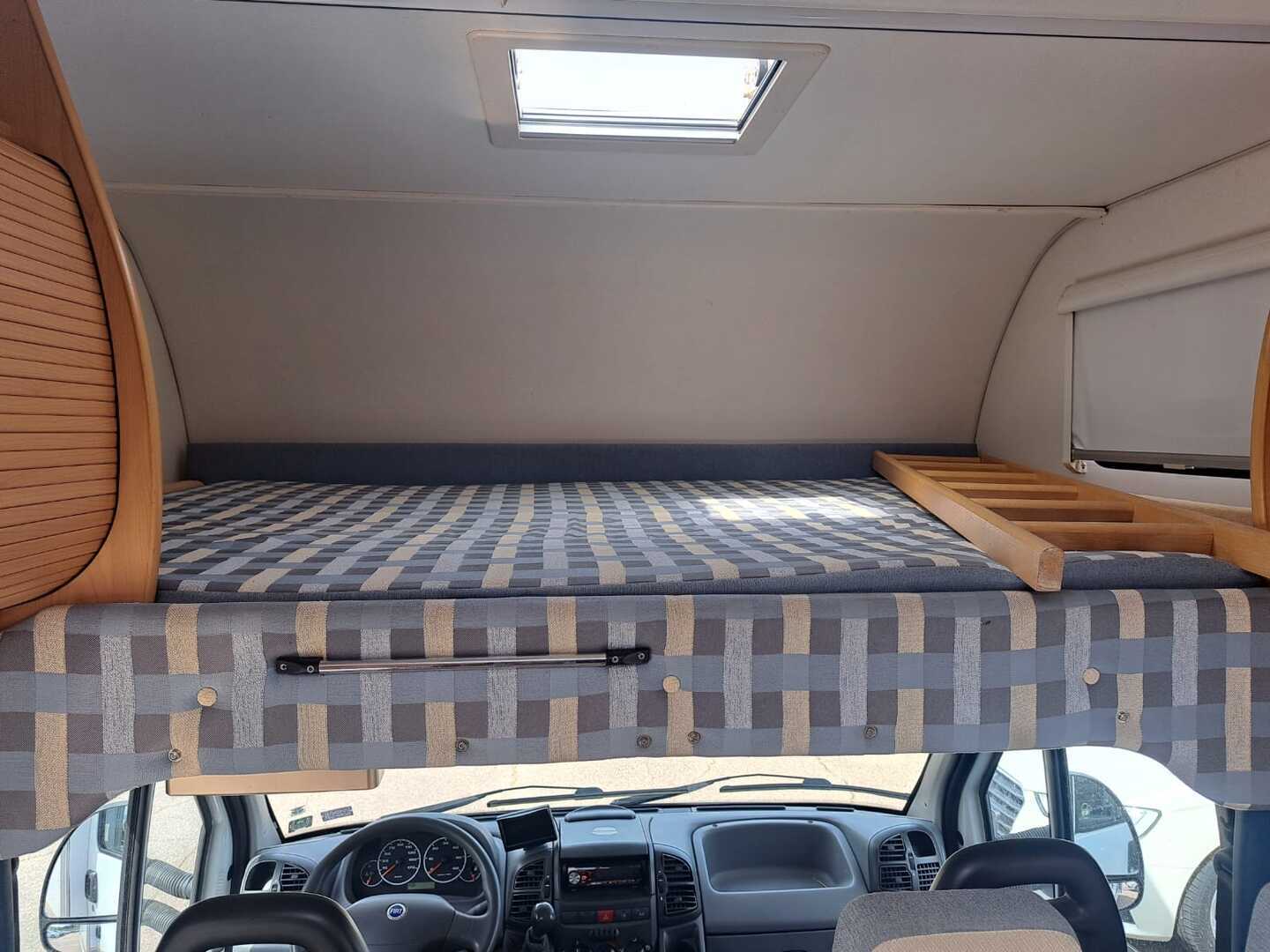 BÜRSTNER A 645 ACTIVE 2003