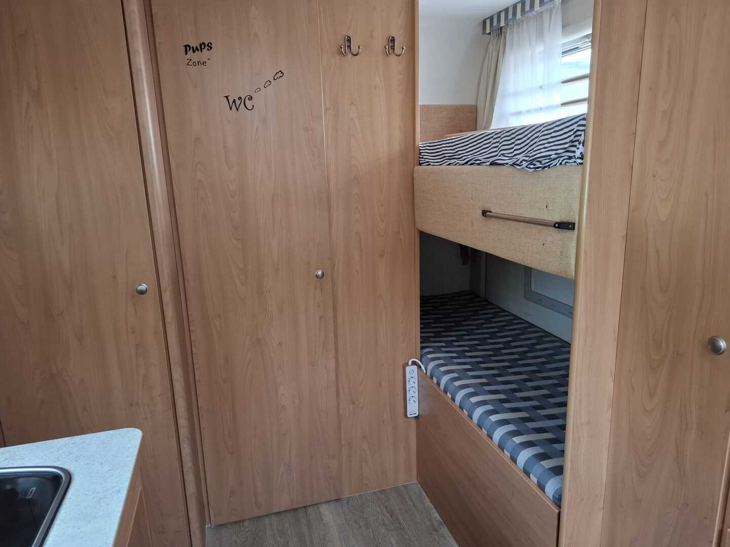 BÜRSTNER A 645 ACTIVE 2003