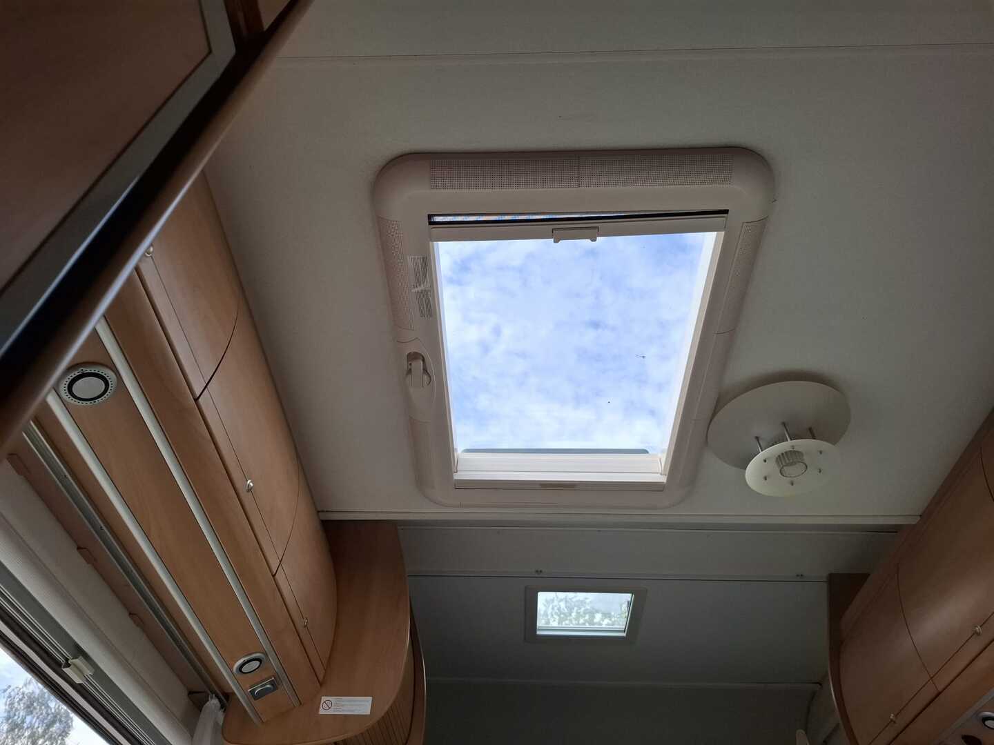 BÜRSTNER A 645 ACTIVE 2003