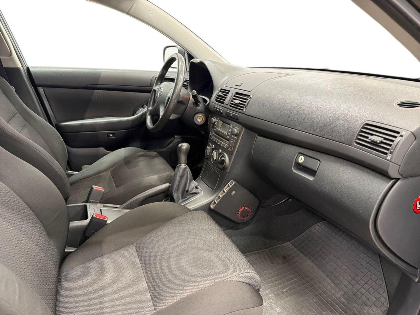 TOYOTA Avensis 2008