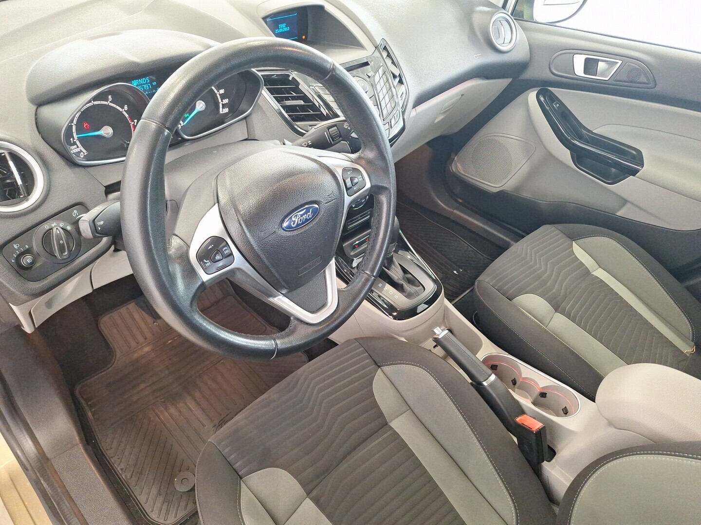 FORD Fiesta 2013