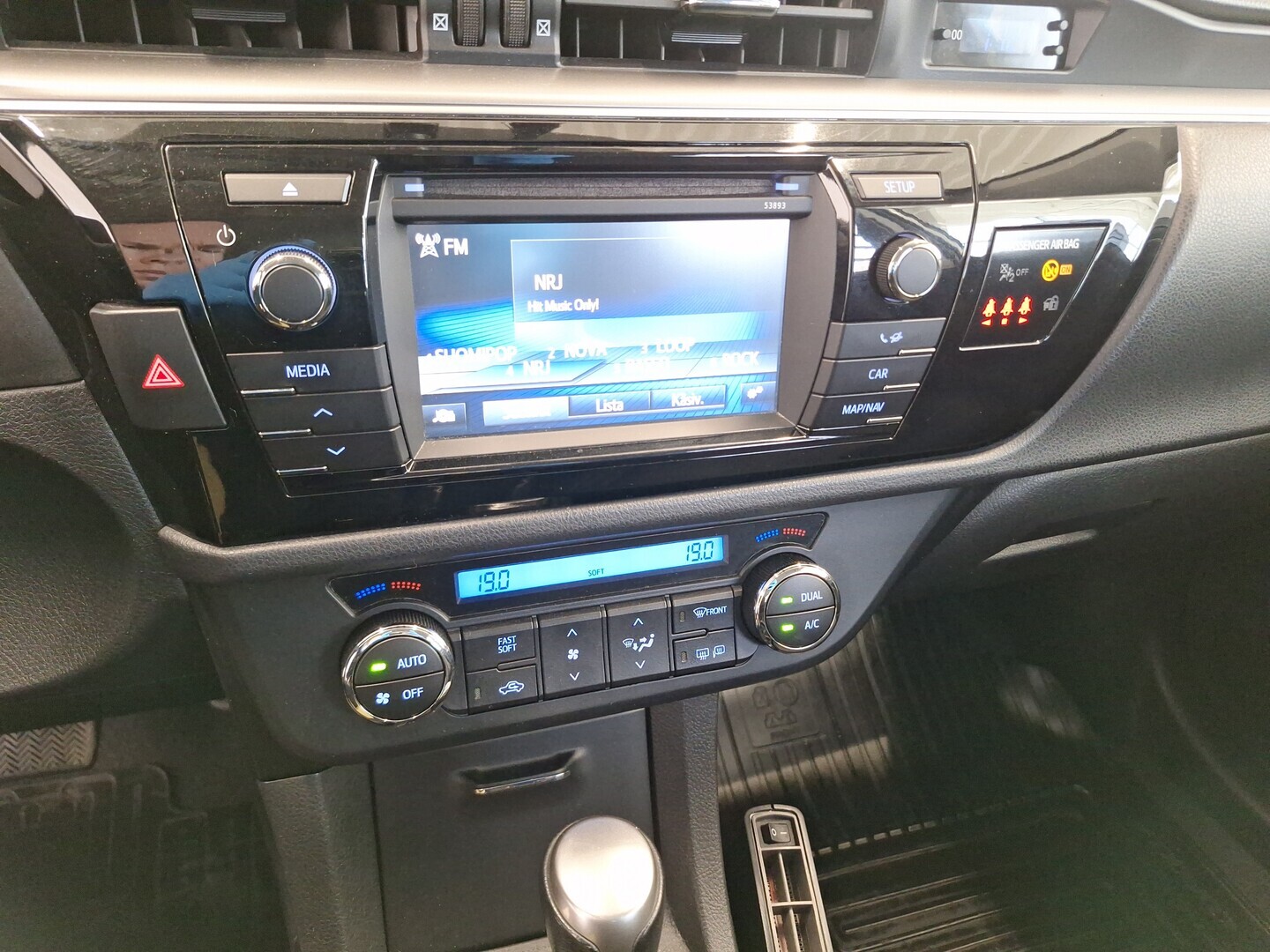 TOYOTA Corolla 2014