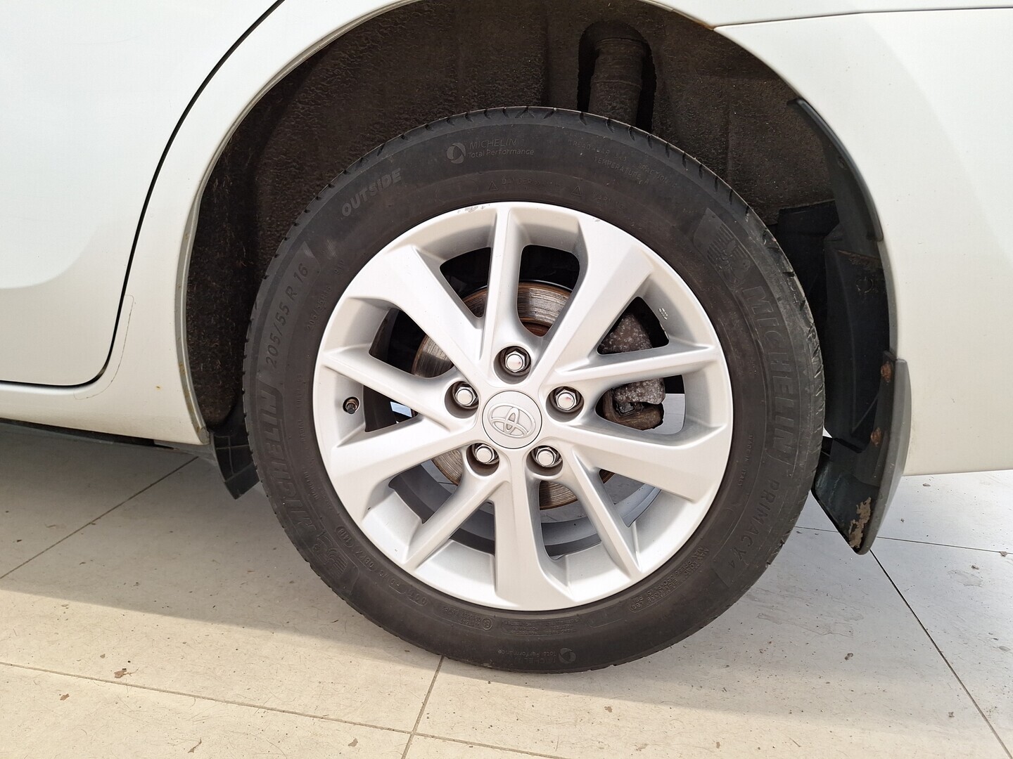 TOYOTA Corolla 2014