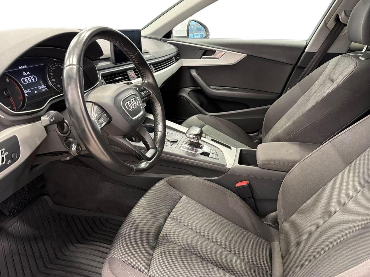 AUDI A4 2016