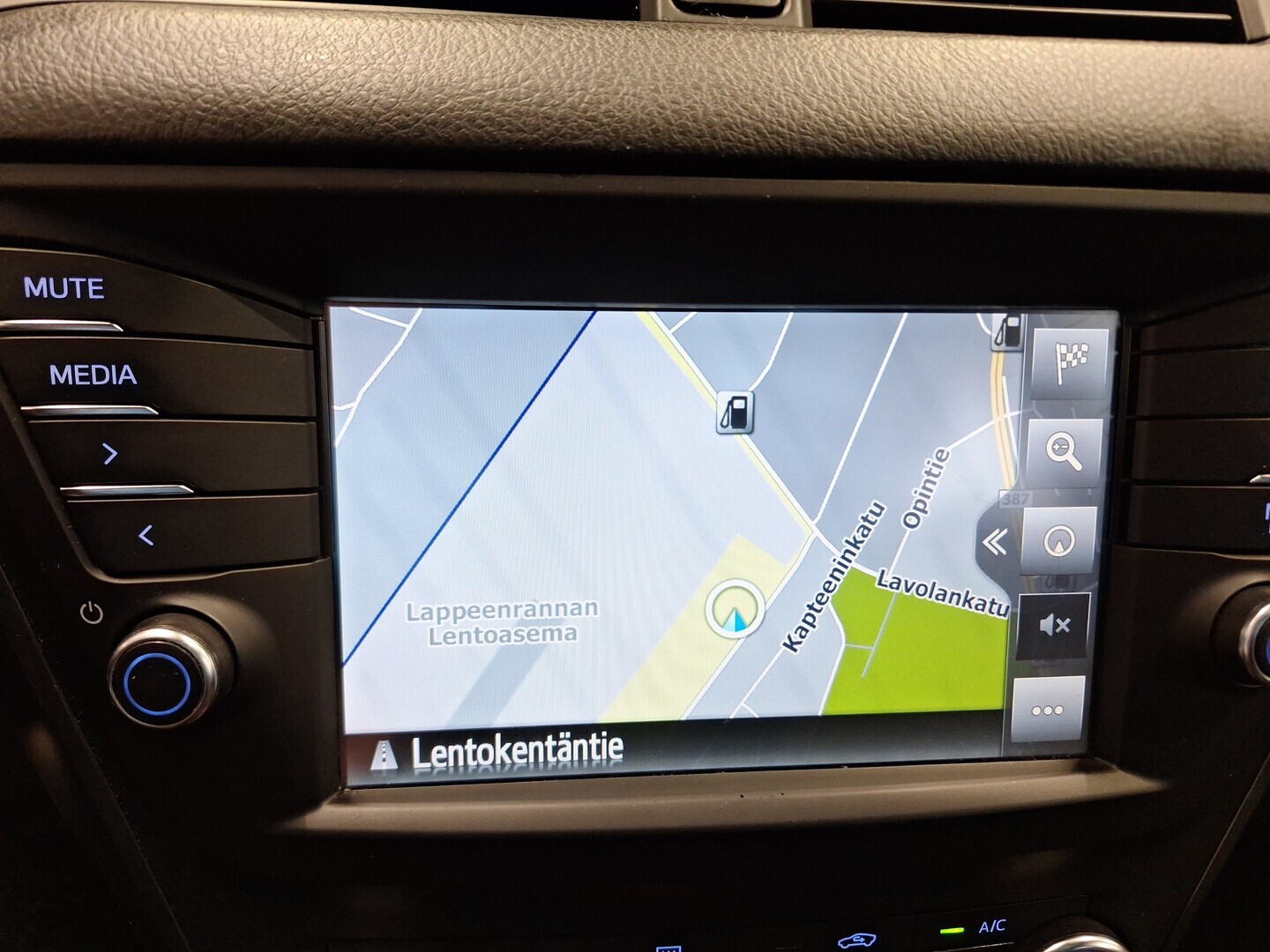 TOYOTA Avensis 2018