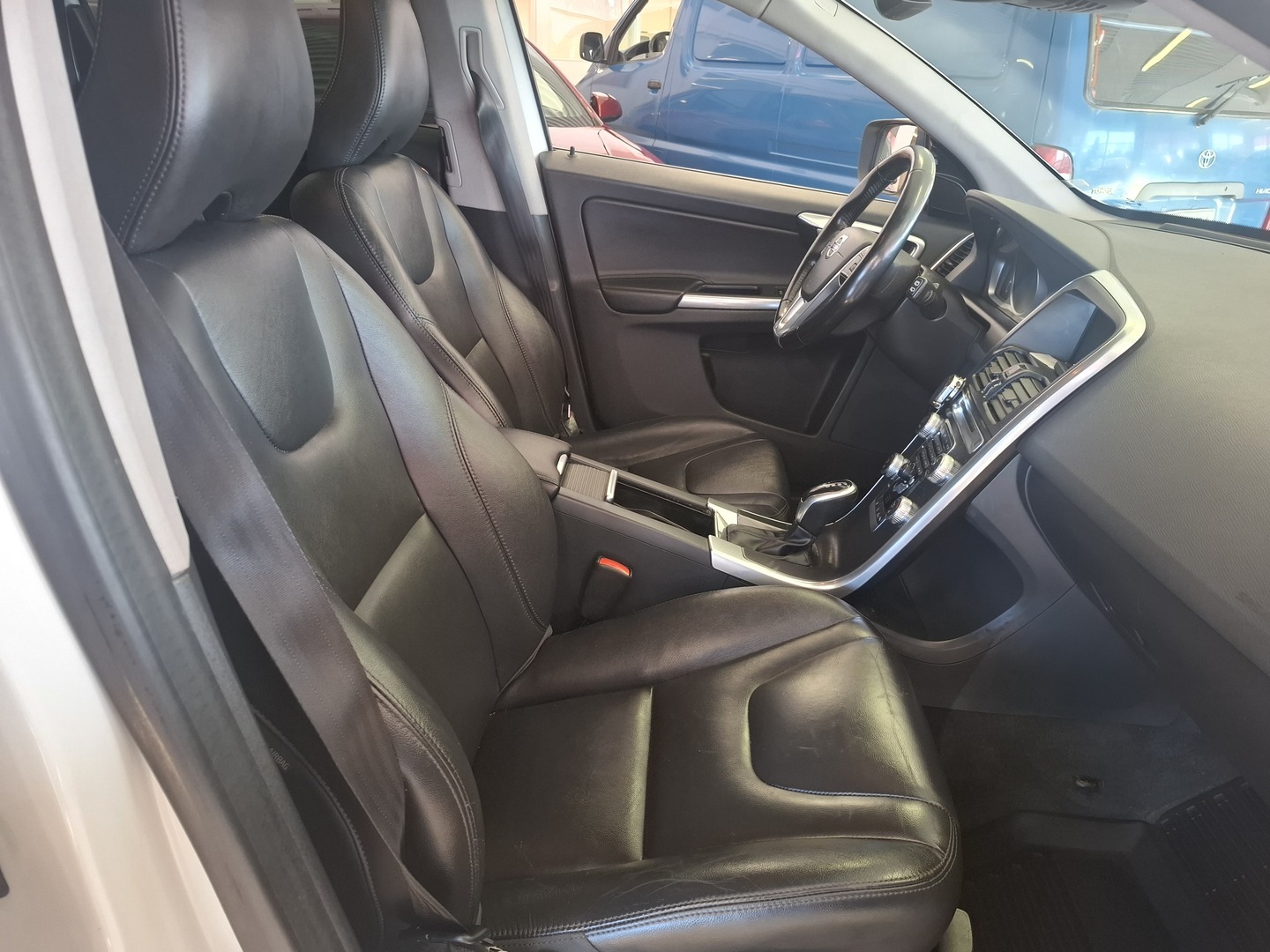 VOLVO XC60 2015