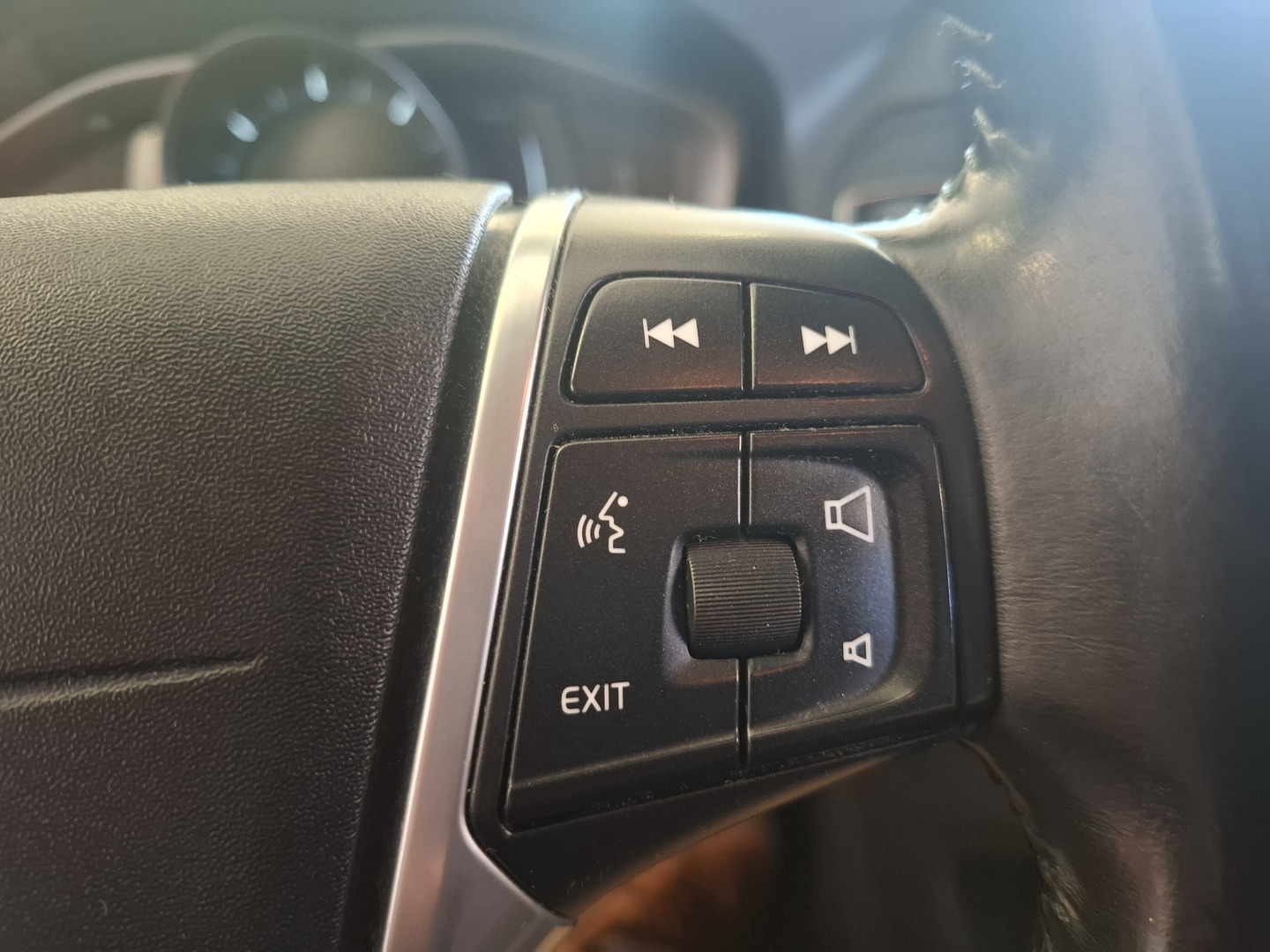 VOLVO XC60 2015