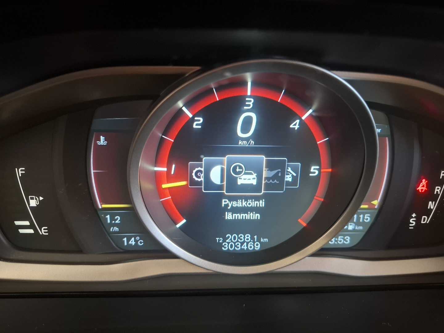 VOLVO XC60 2015
