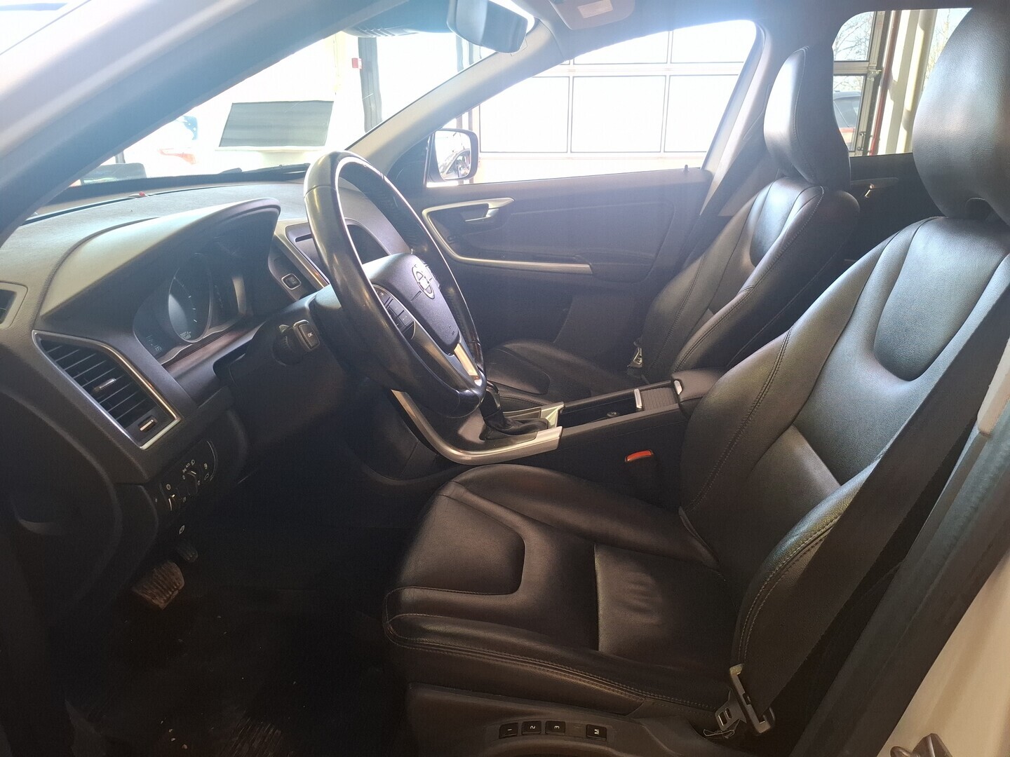 VOLVO XC60 2015