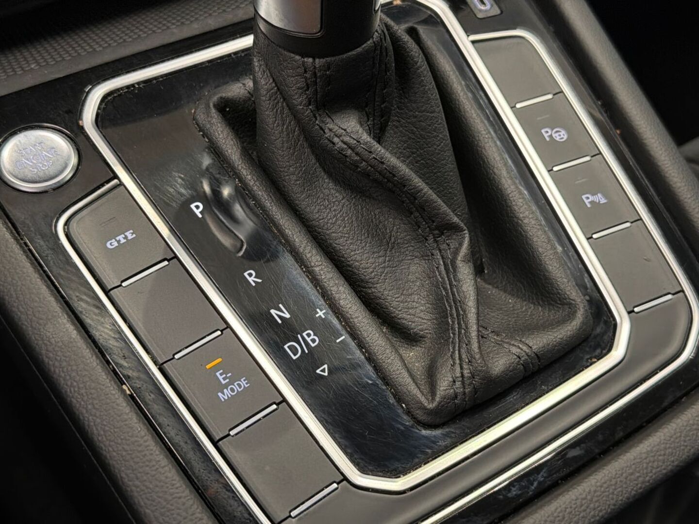 VOLKSWAGEN Passat 17