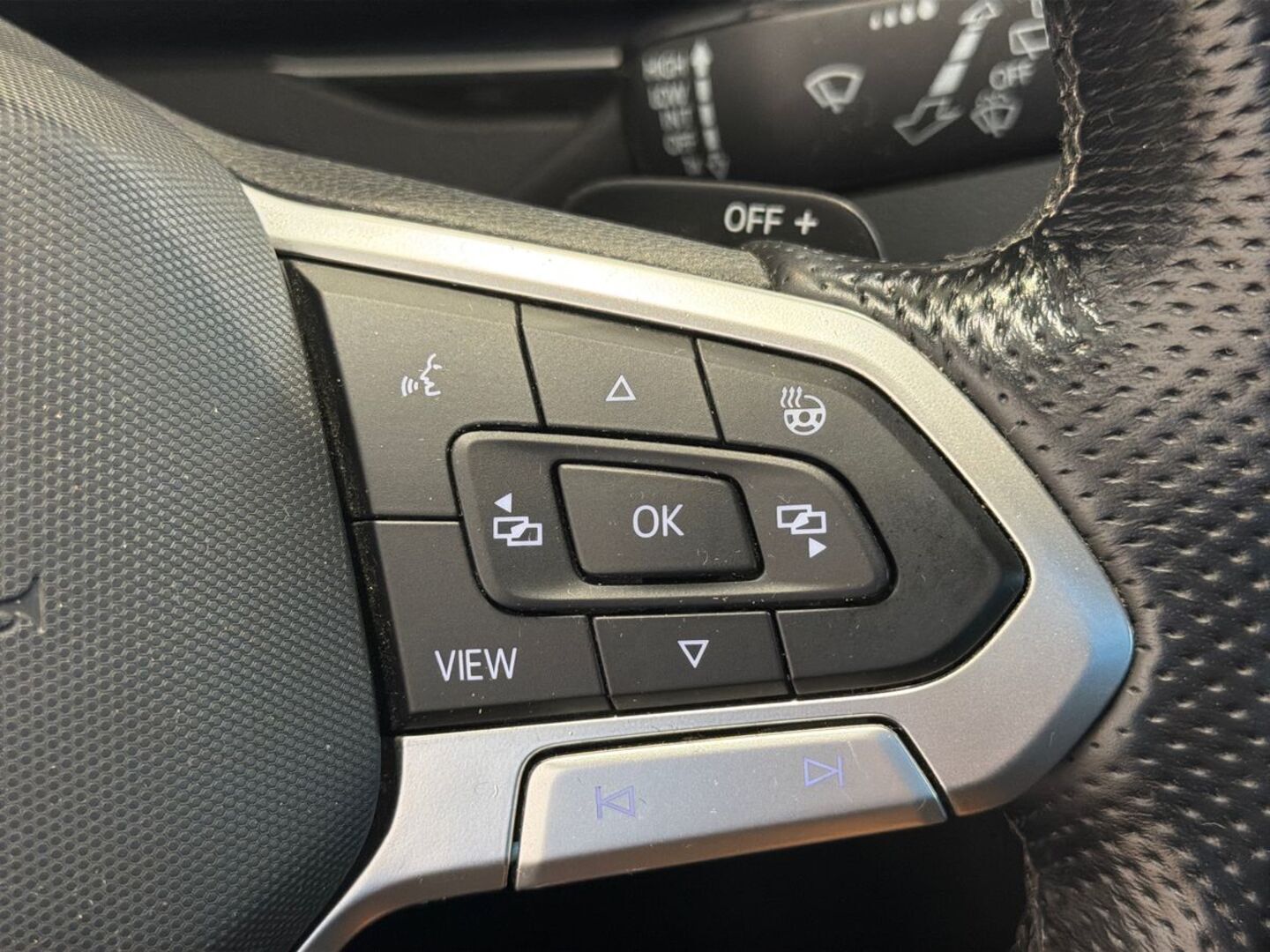 VOLKSWAGEN Passat 22