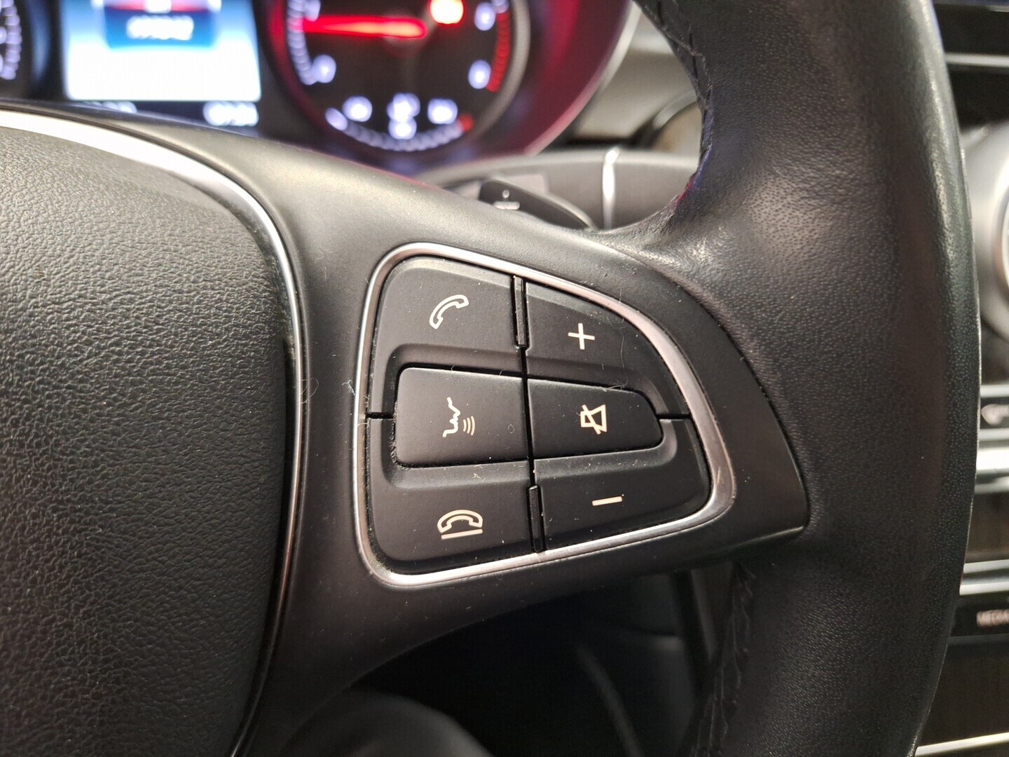 MERCEDES-BENZ GLC 2017