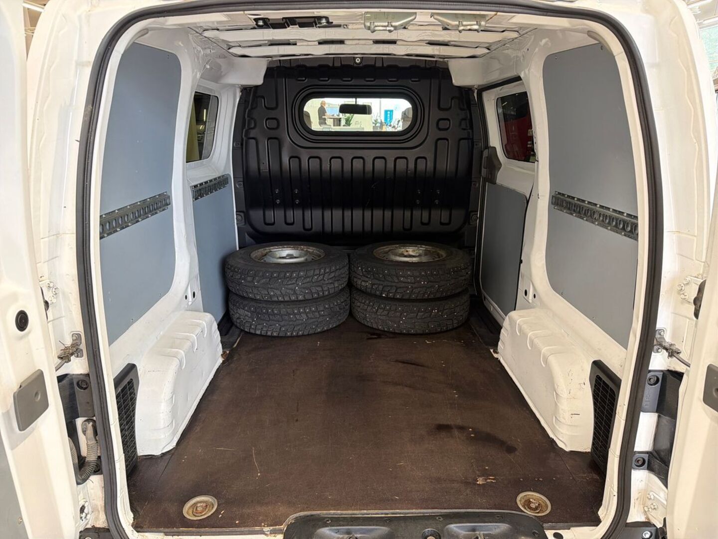 NISSAN NV200 2012