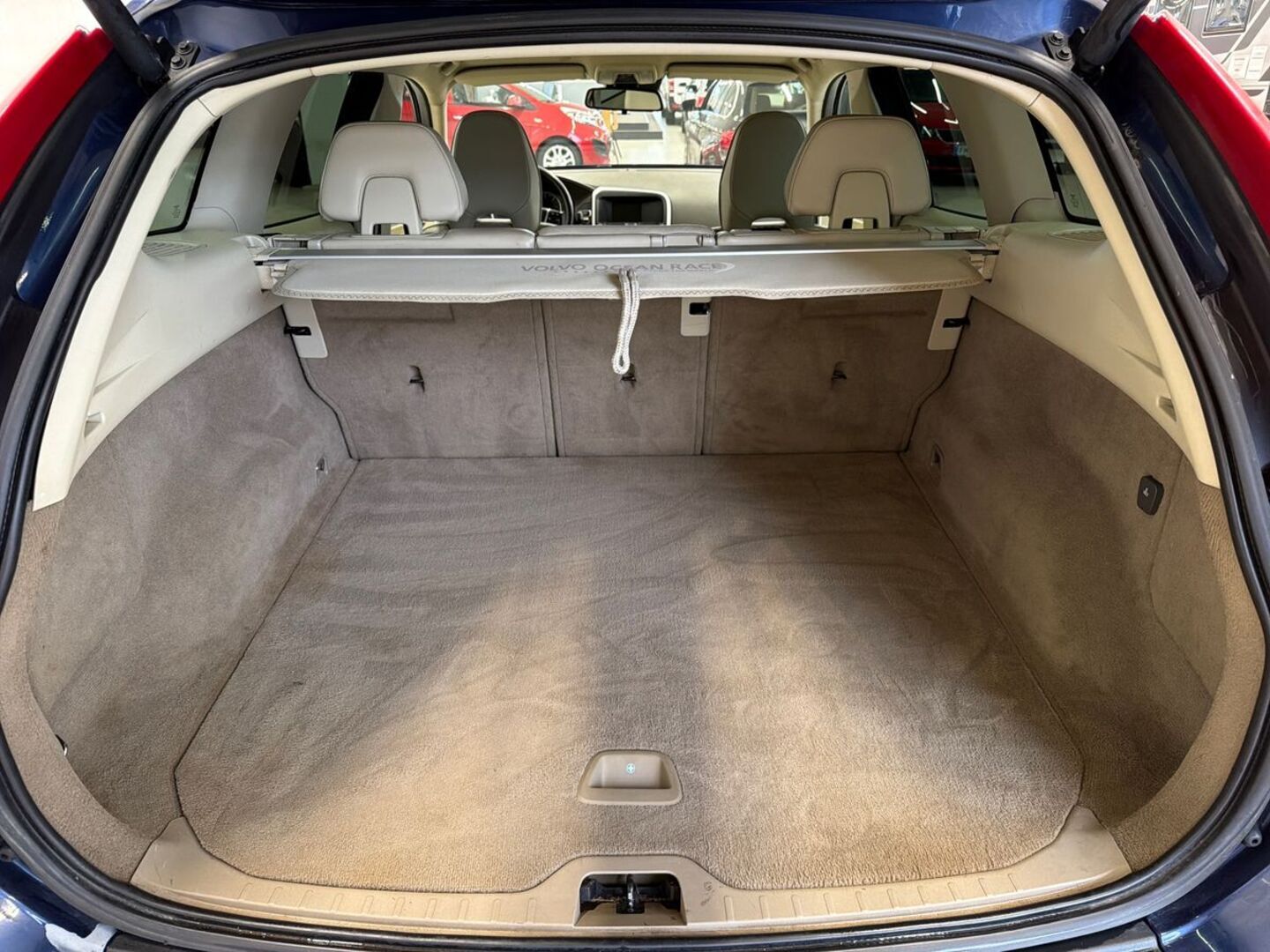 VOLVO XC60 2011