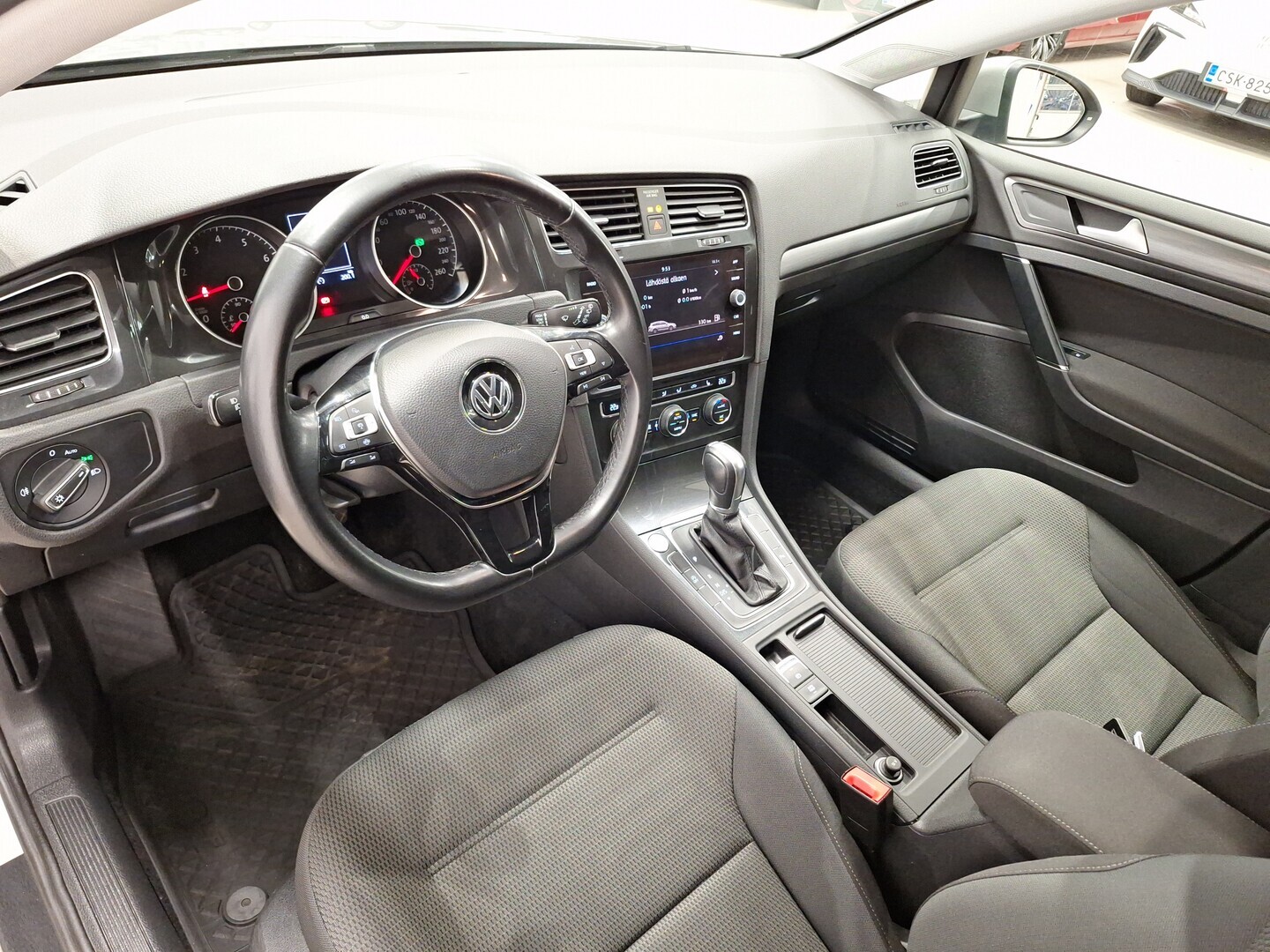 VOLKSWAGEN Golf 2019