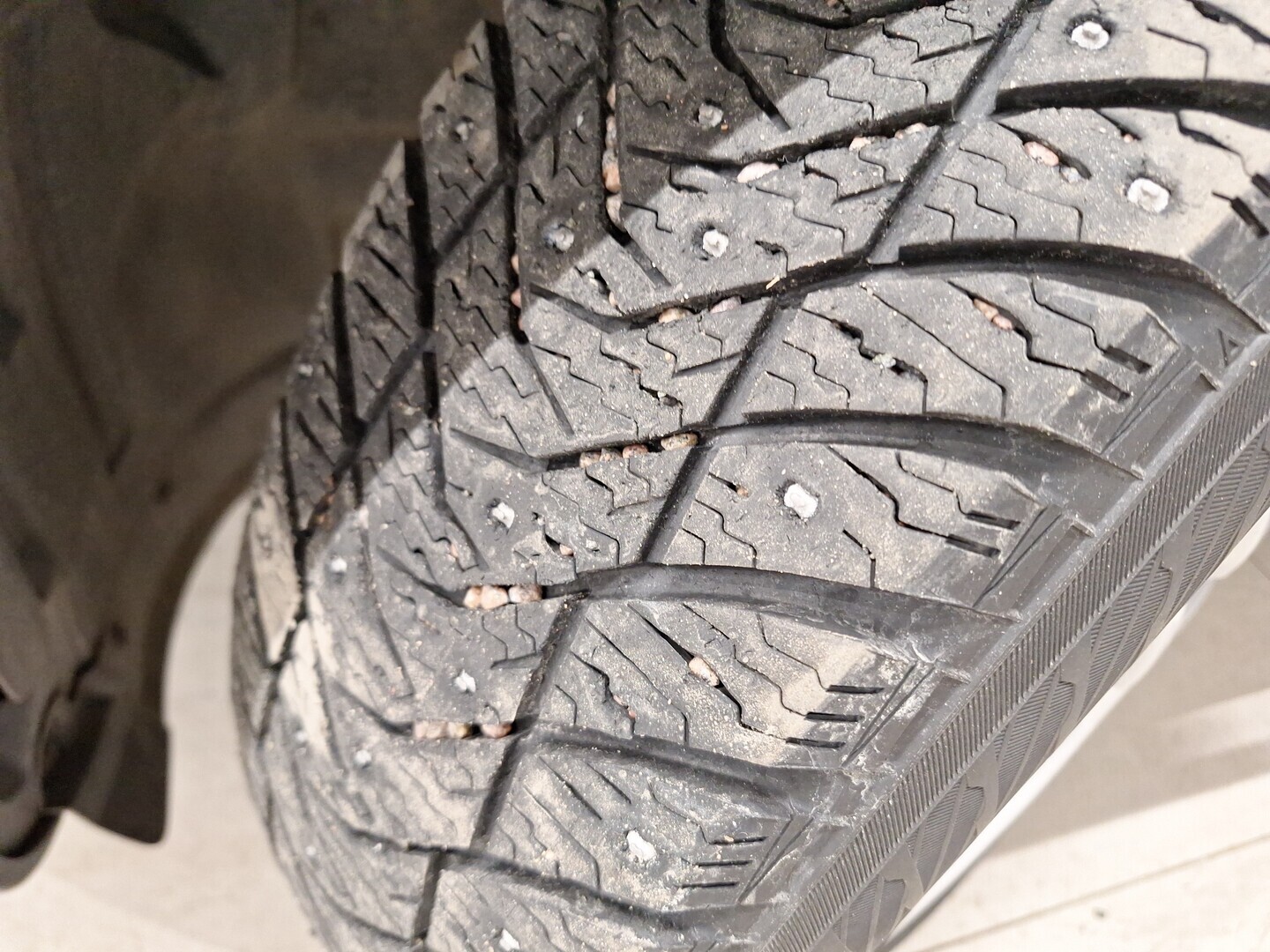 MERCEDES-BENZ GLB 2021