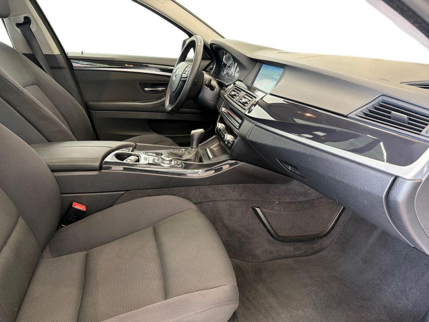 BMW 520 2012