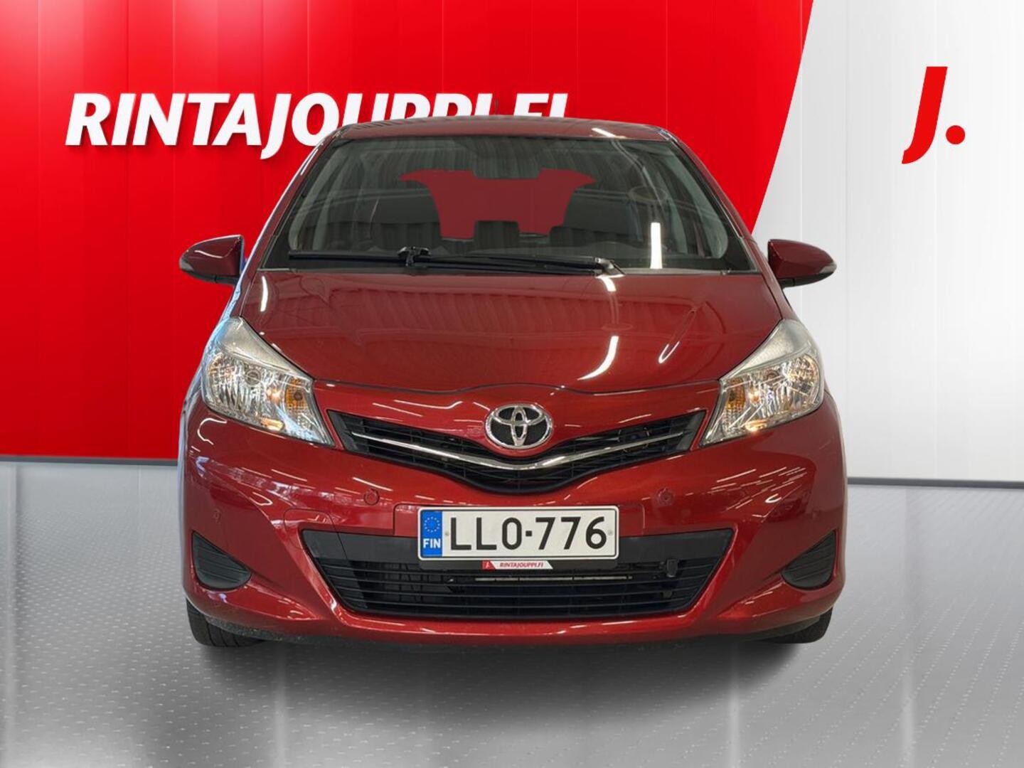 TOYOTA Yaris 2013