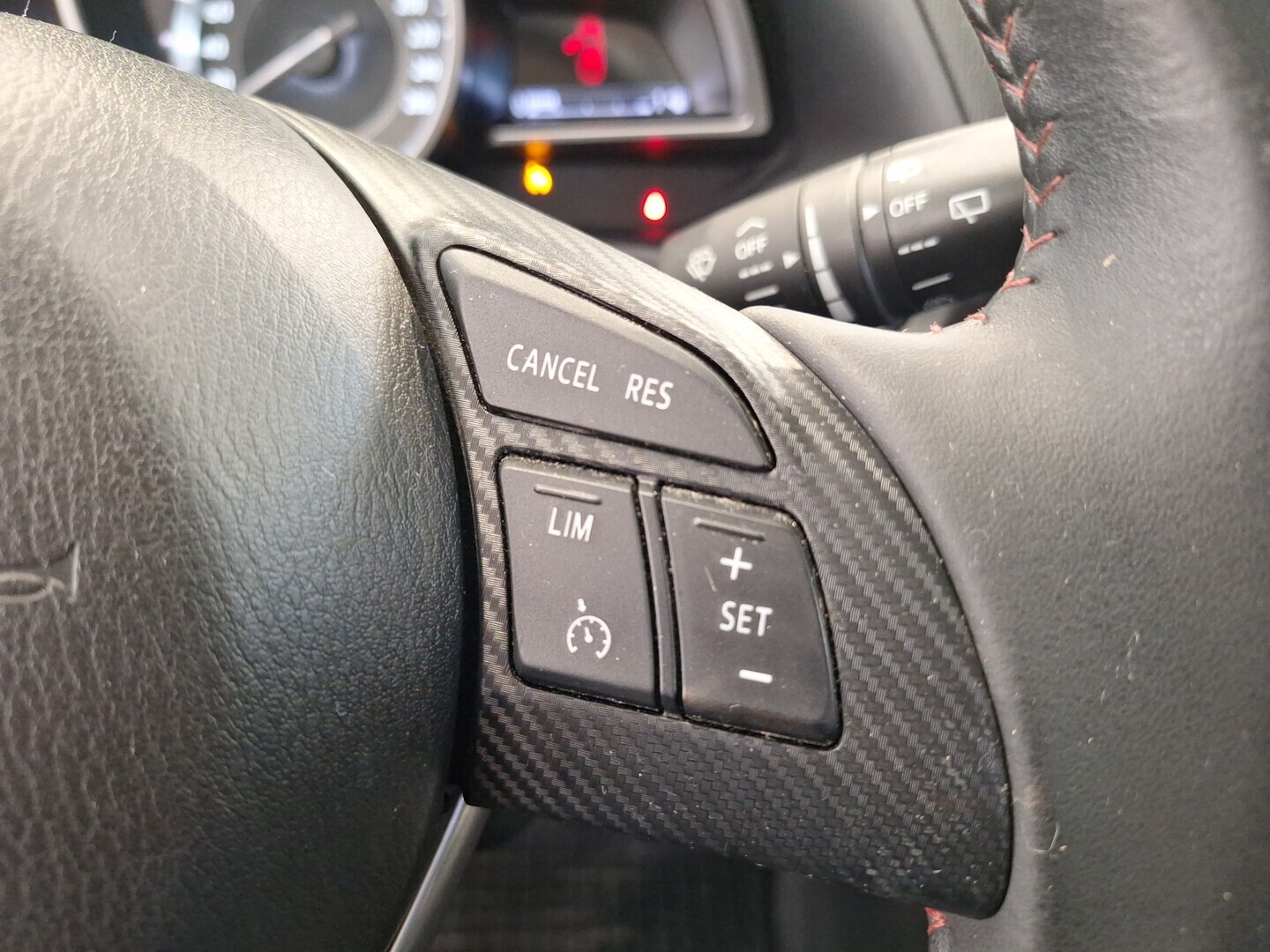 MAZDA Mazda3 2013