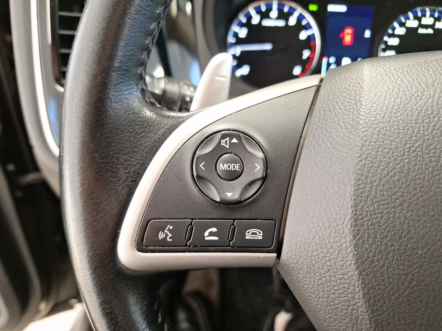 MITSUBISHI Outlander 2014