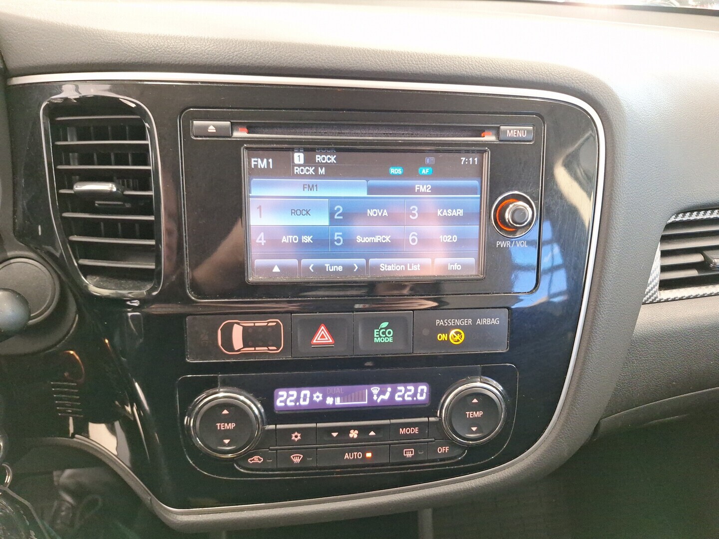 MITSUBISHI Outlander 2014