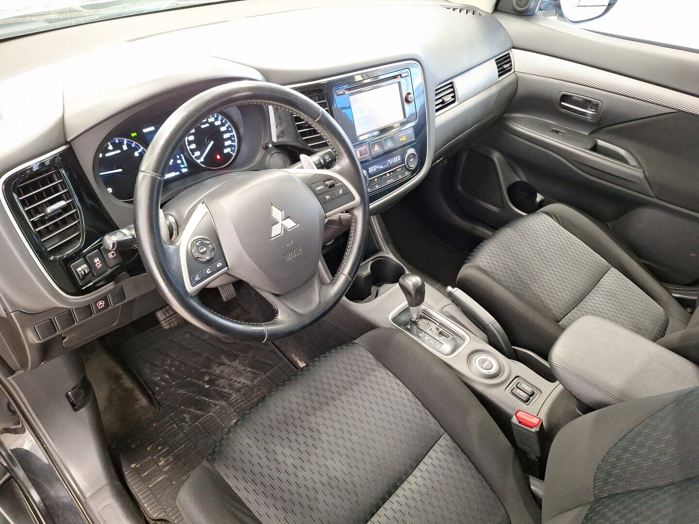 MITSUBISHI Outlander 2014