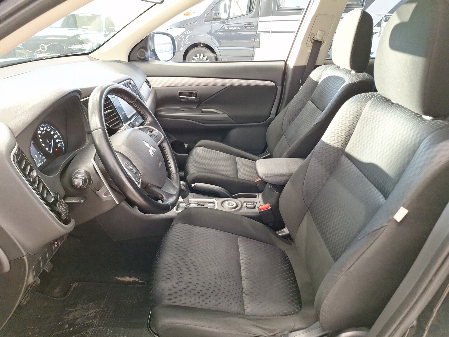 MITSUBISHI Outlander 2014