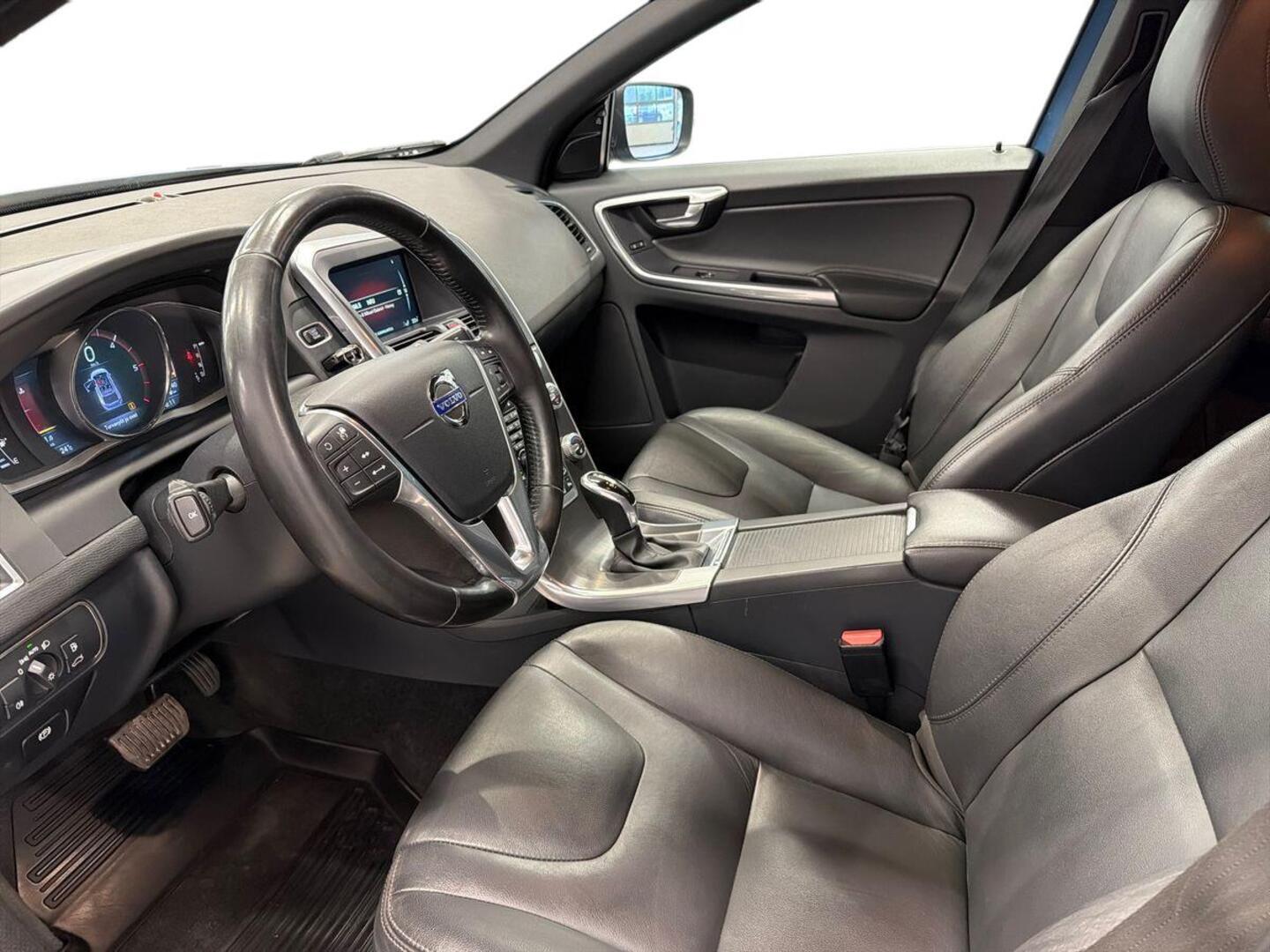 VOLVO XC60 2016