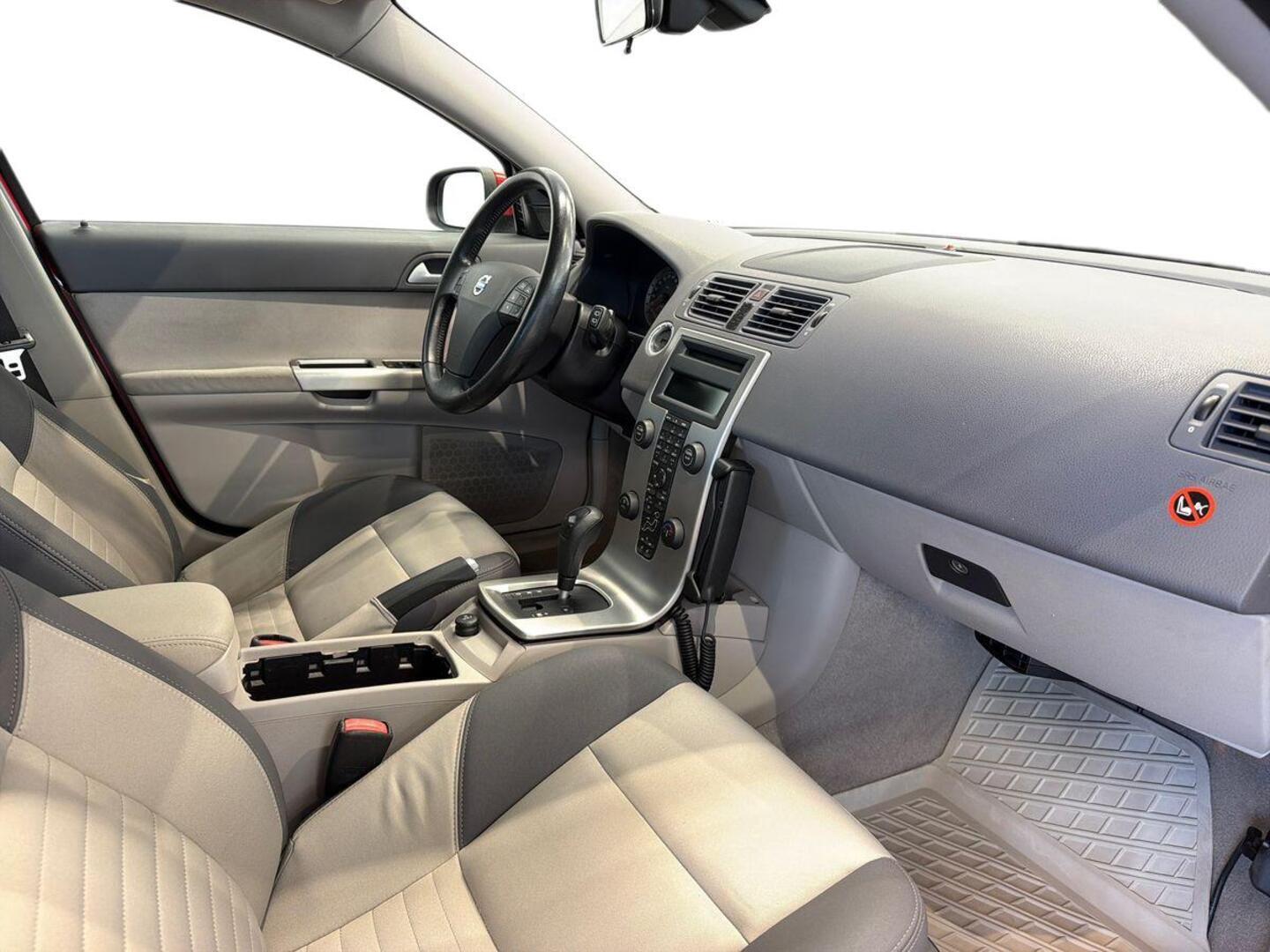 VOLVO V50 2006