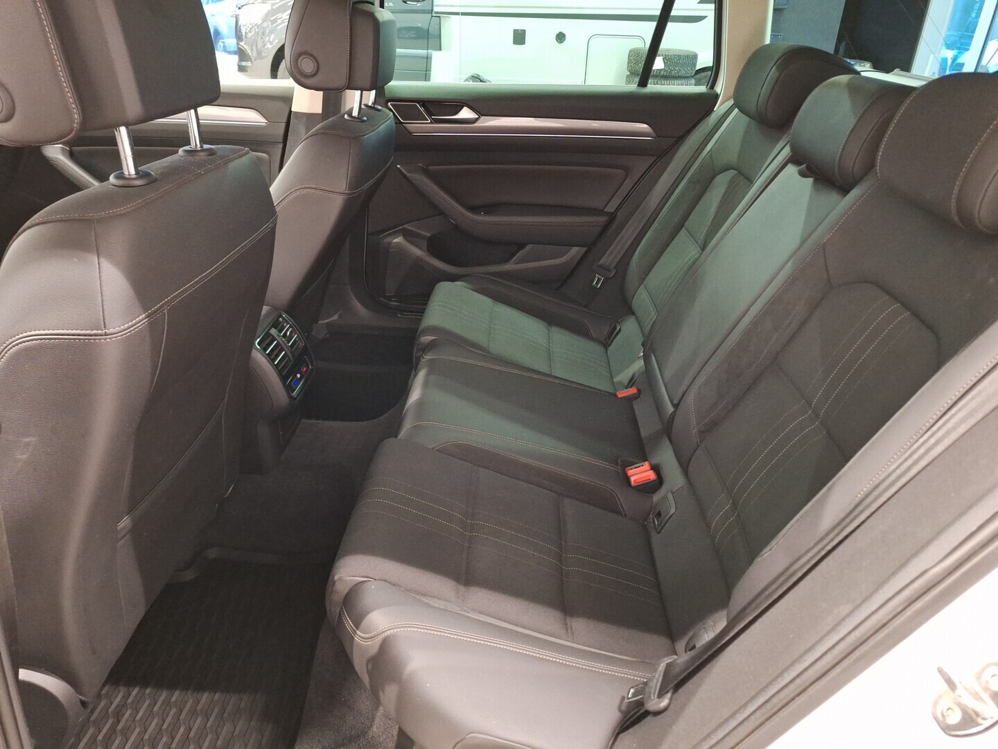 VOLKSWAGEN Passat 2019