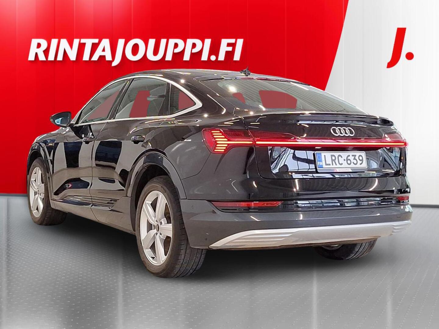 AUDI e-tron 2022