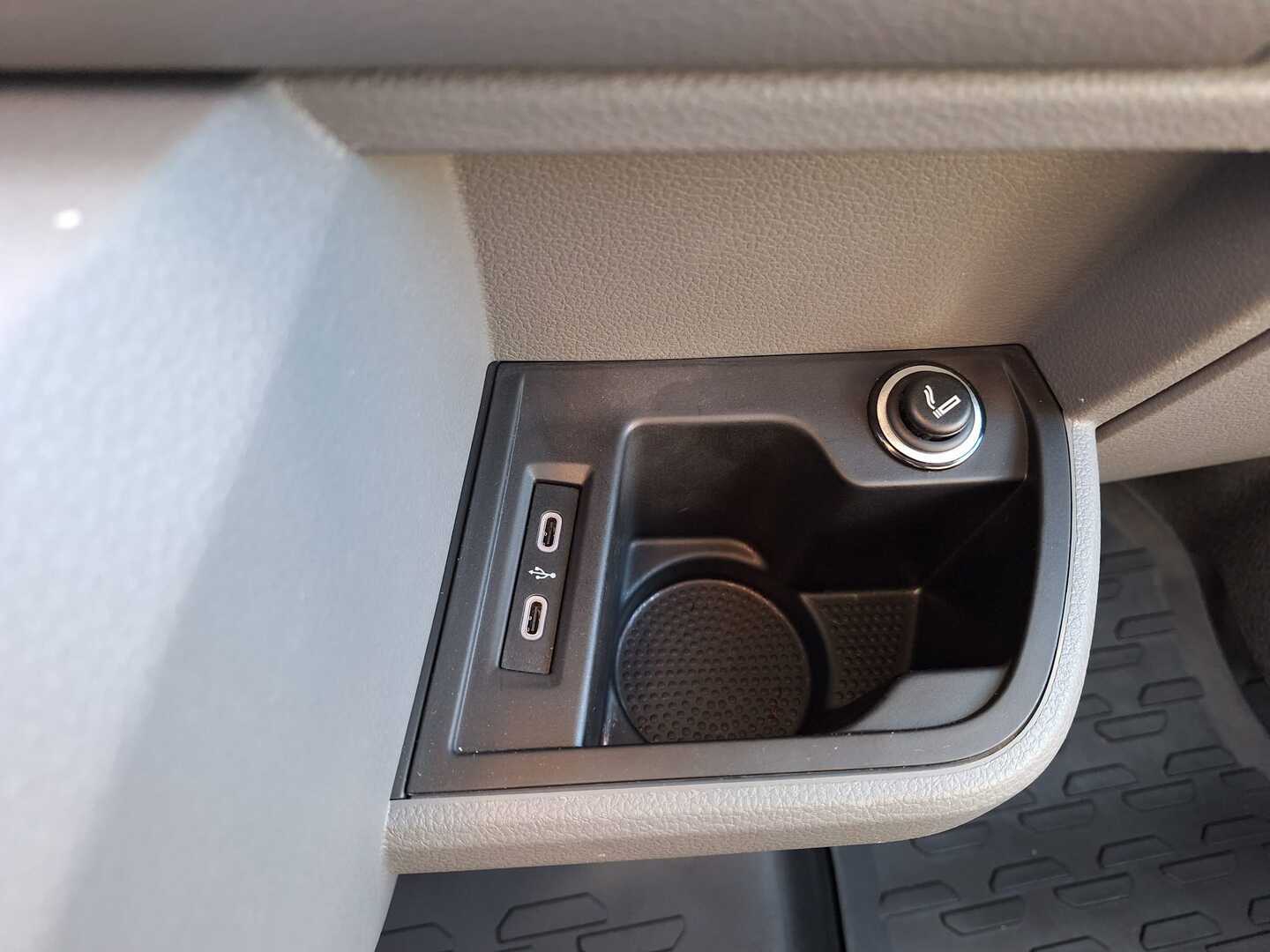 VOLKSWAGEN Transporter 2022