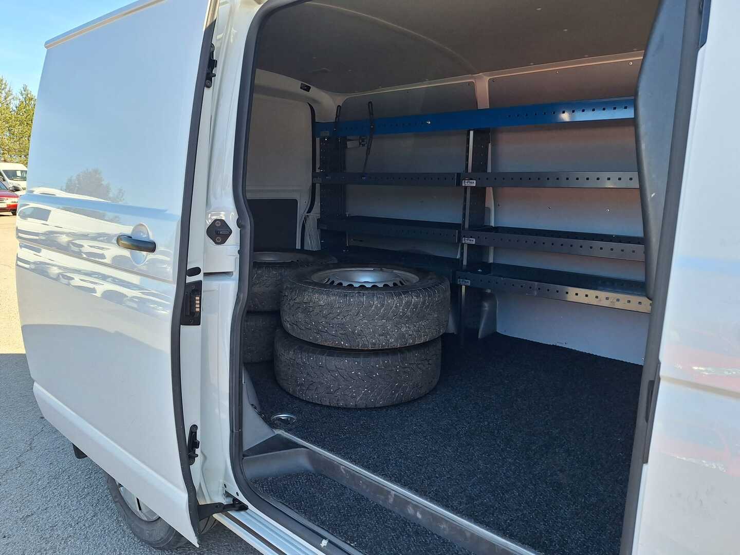 VOLKSWAGEN Transporter 2022