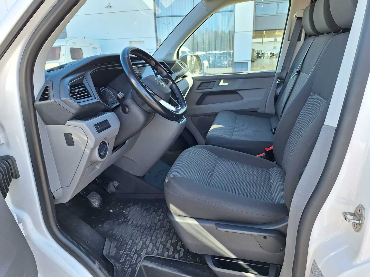 VOLKSWAGEN Transporter 2022