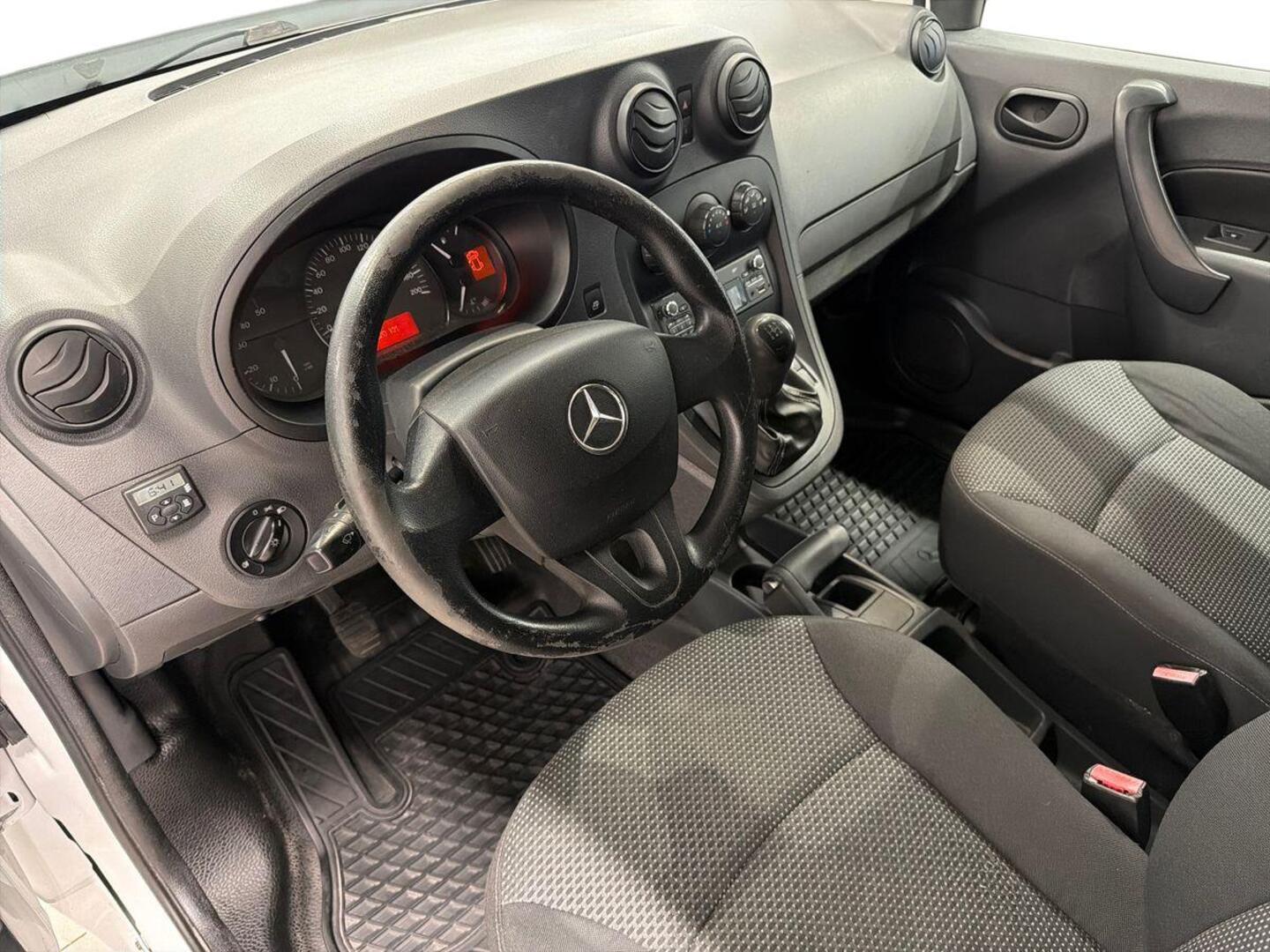 MERCEDES-BENZ Citan 2013