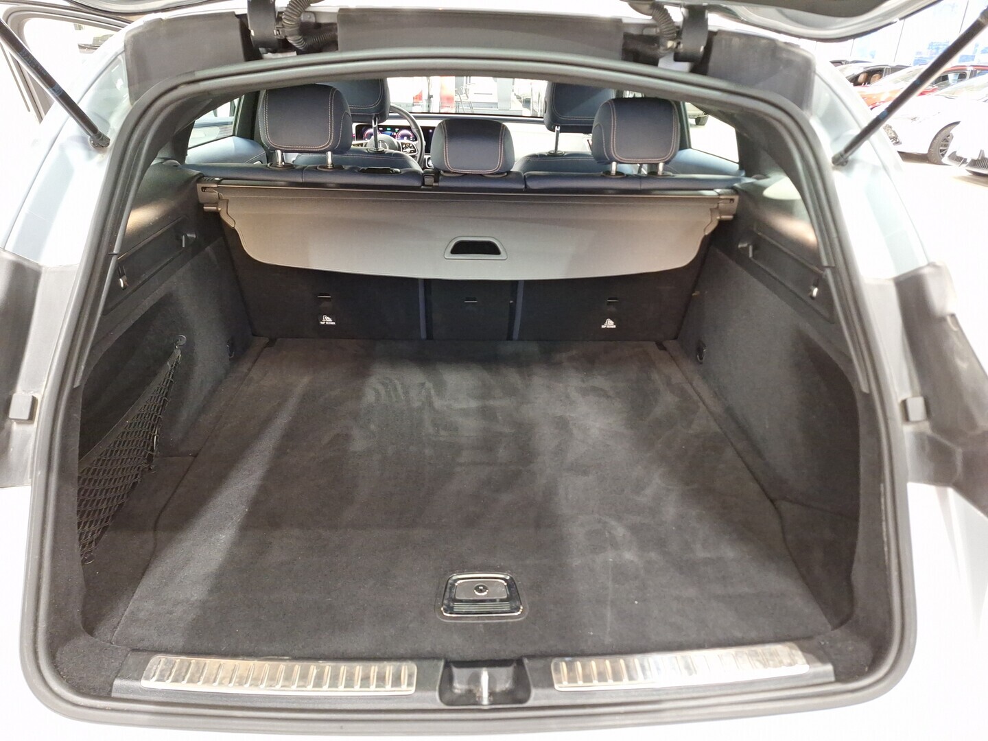 MERCEDES-BENZ EQC 2019