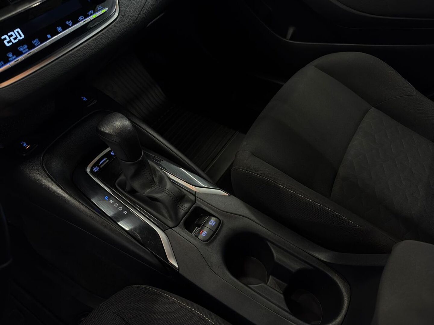 TOYOTA Corolla 15