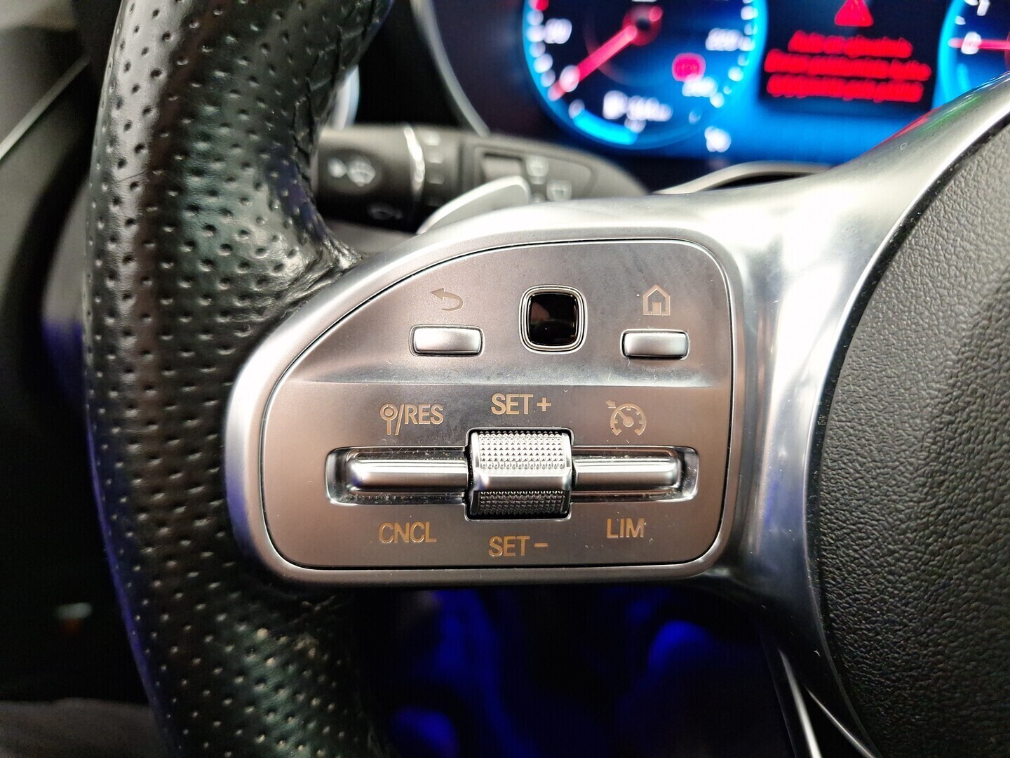 MERCEDES-BENZ C 2020