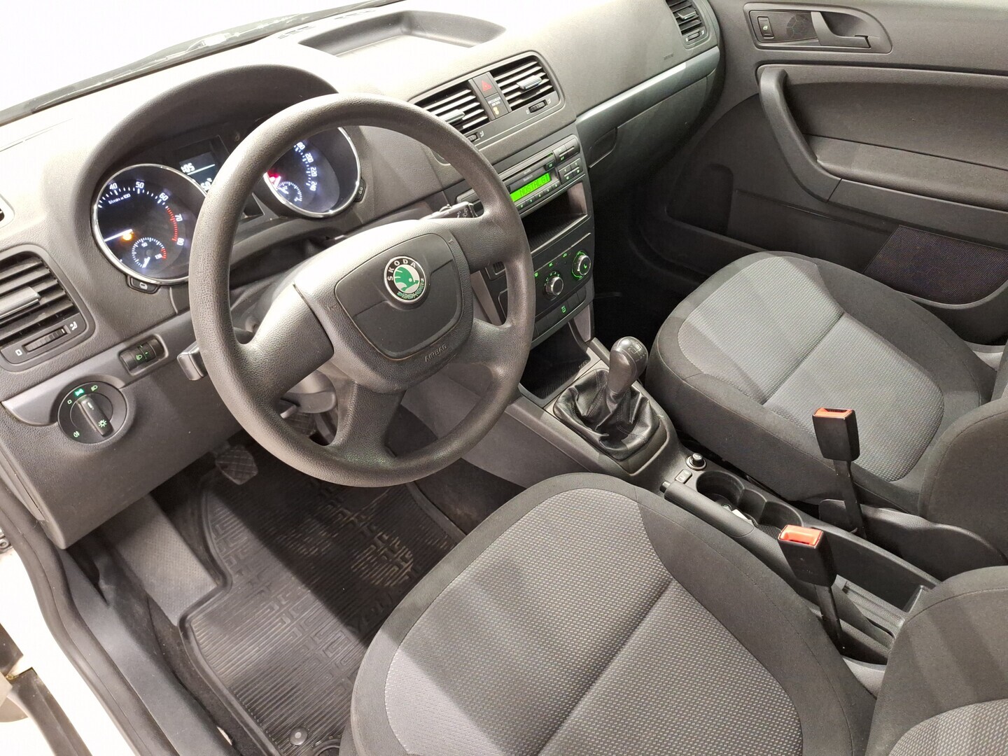 SKODA Yeti 2011