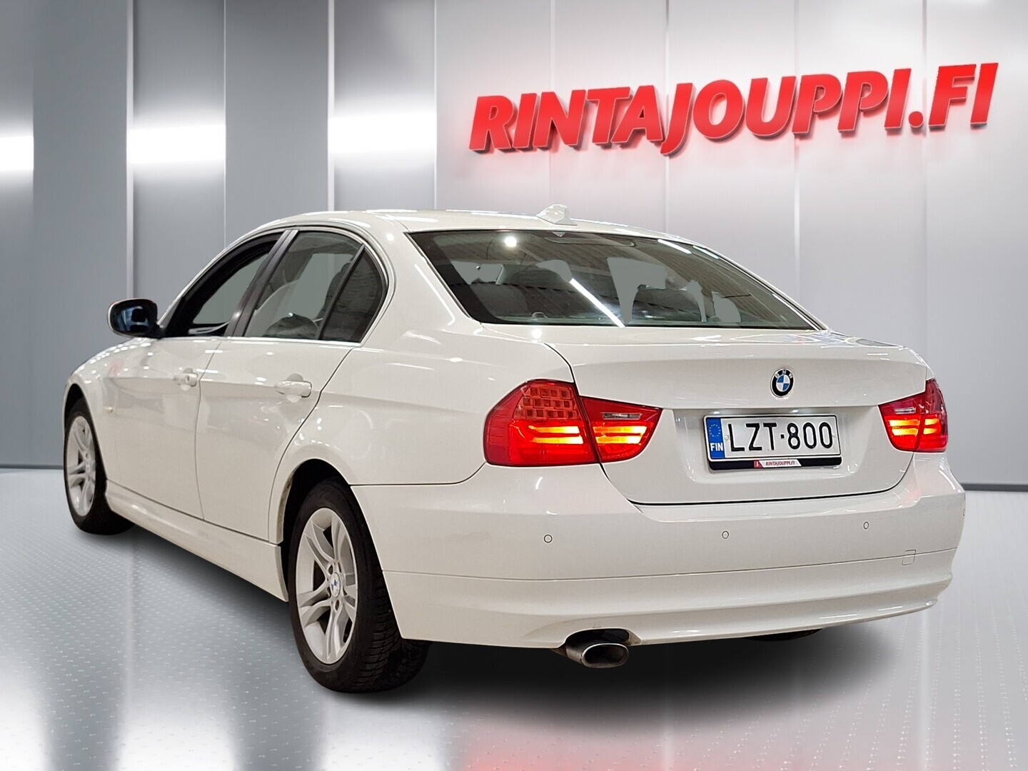 BMW 318 2011