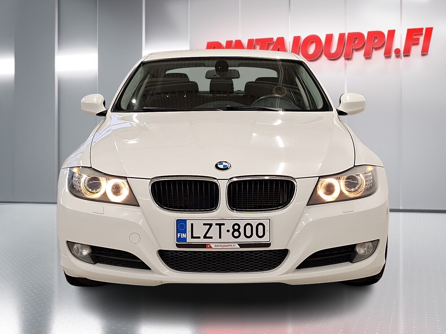 BMW 318 2011