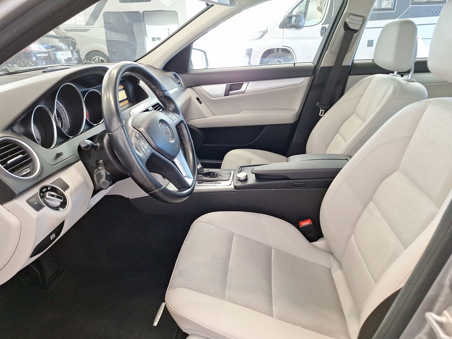 MERCEDES-BENZ C 2012