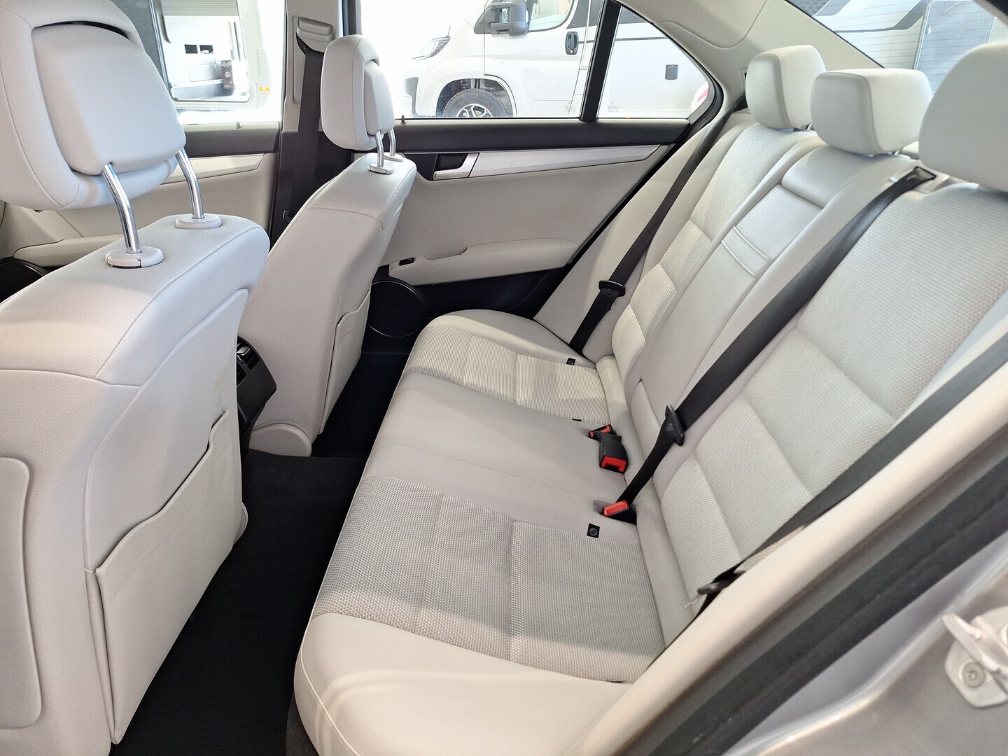 MERCEDES-BENZ C 2012