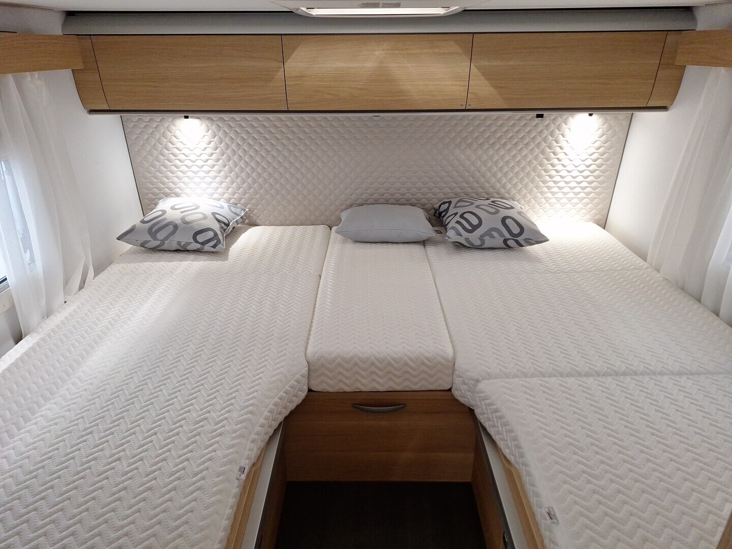 ADRIA CORAL 670 DL 60 Years Selection 2026