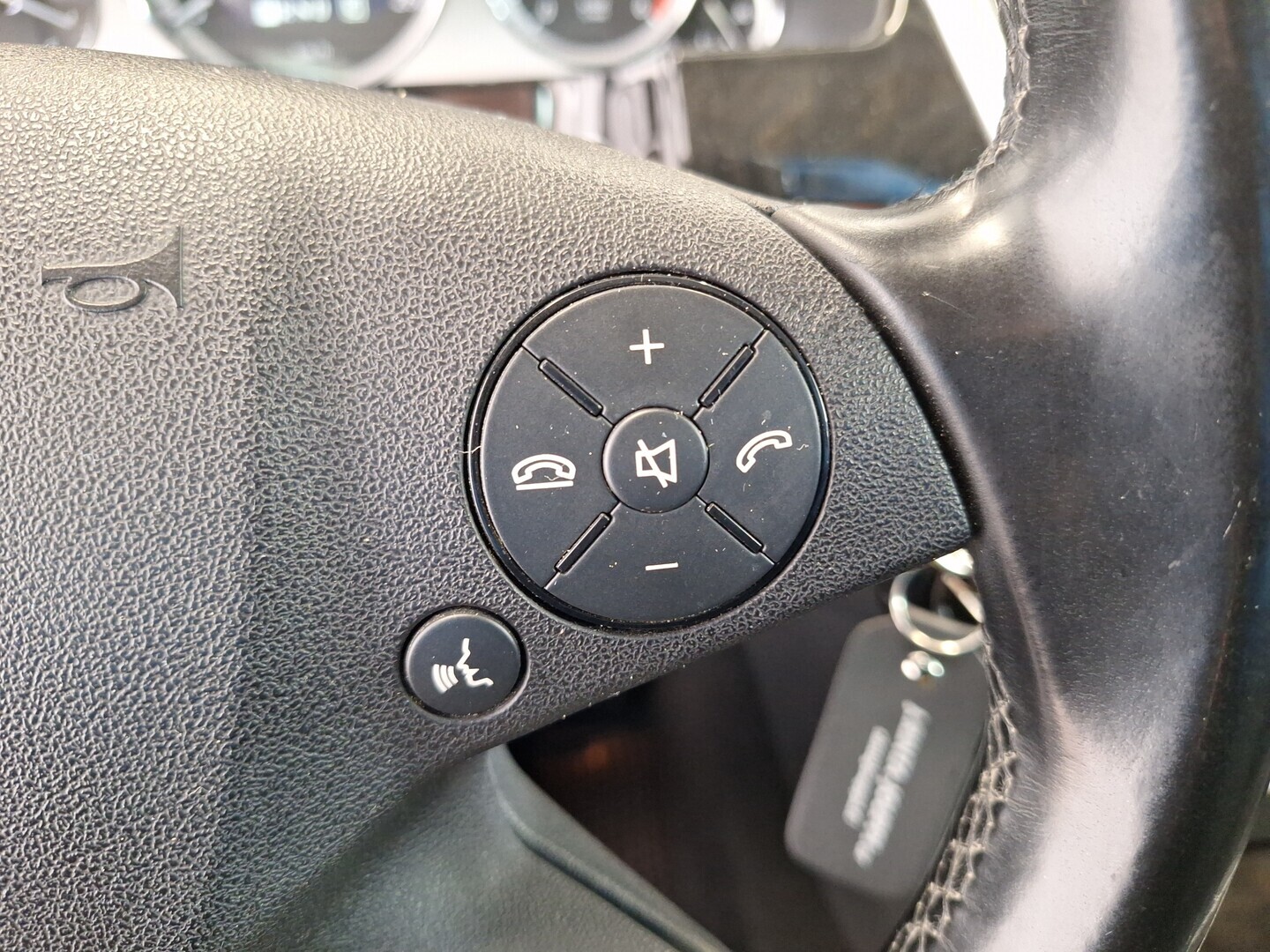 MERCEDES-BENZ E 2009