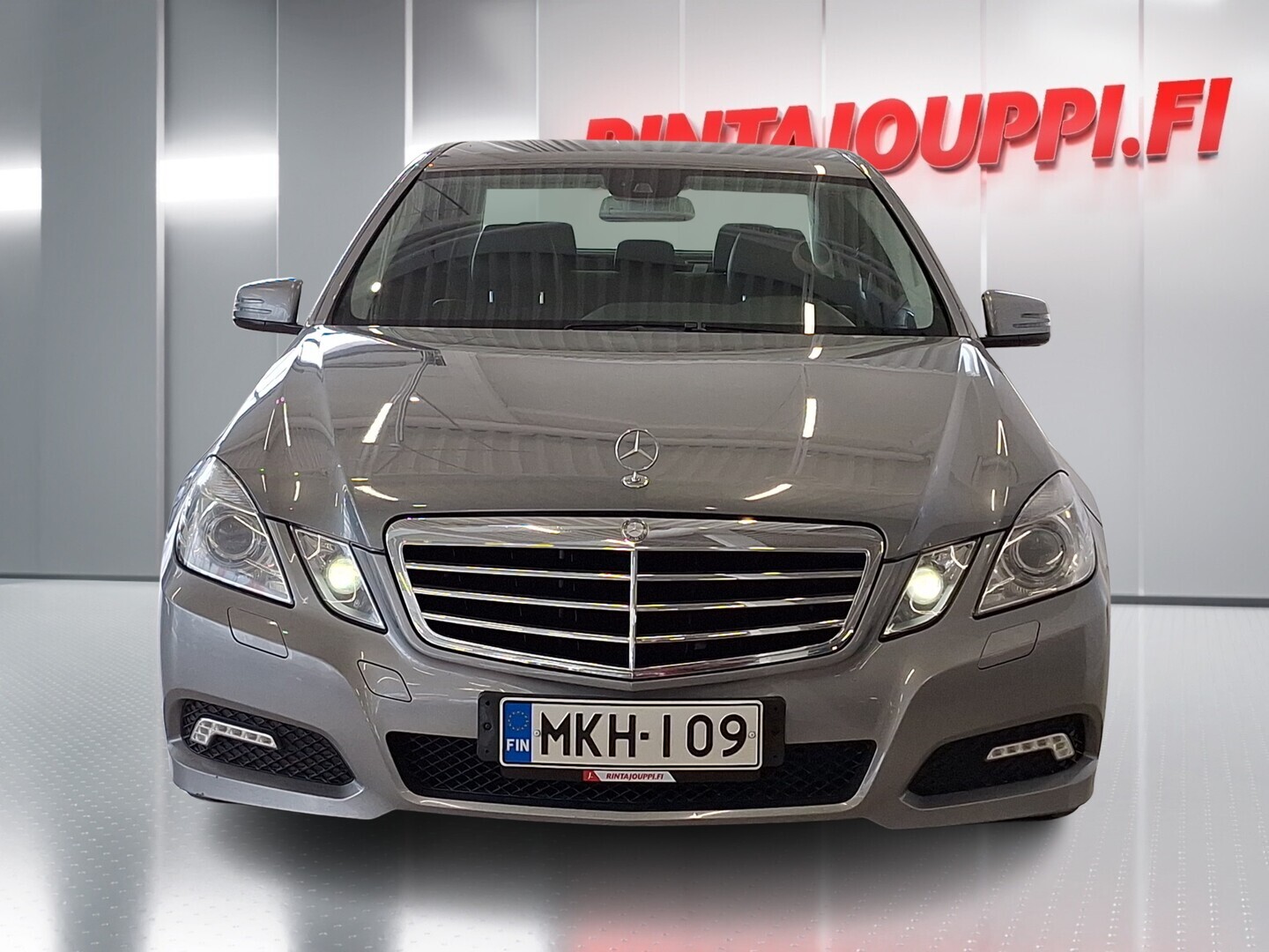 MERCEDES-BENZ E 2009